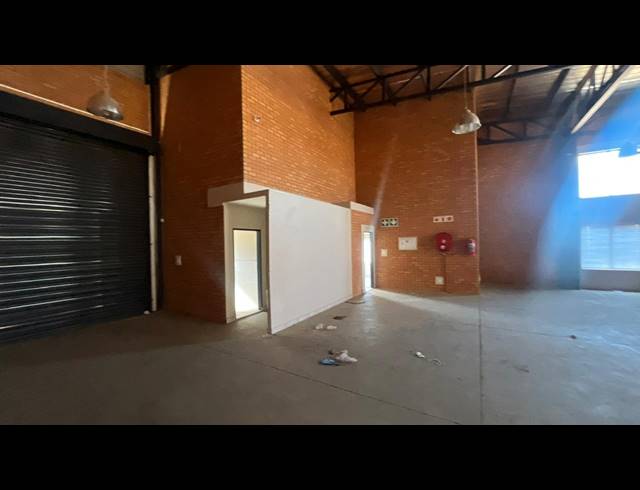 270M² WAREHOUSE TO LET IN N4 GATEWAY INDUSTRIAL PARK